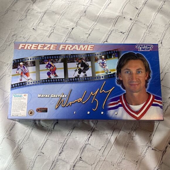 NIB Wayne Gretzky Starting Lineup Freeze Frame - Picture 2 of 3